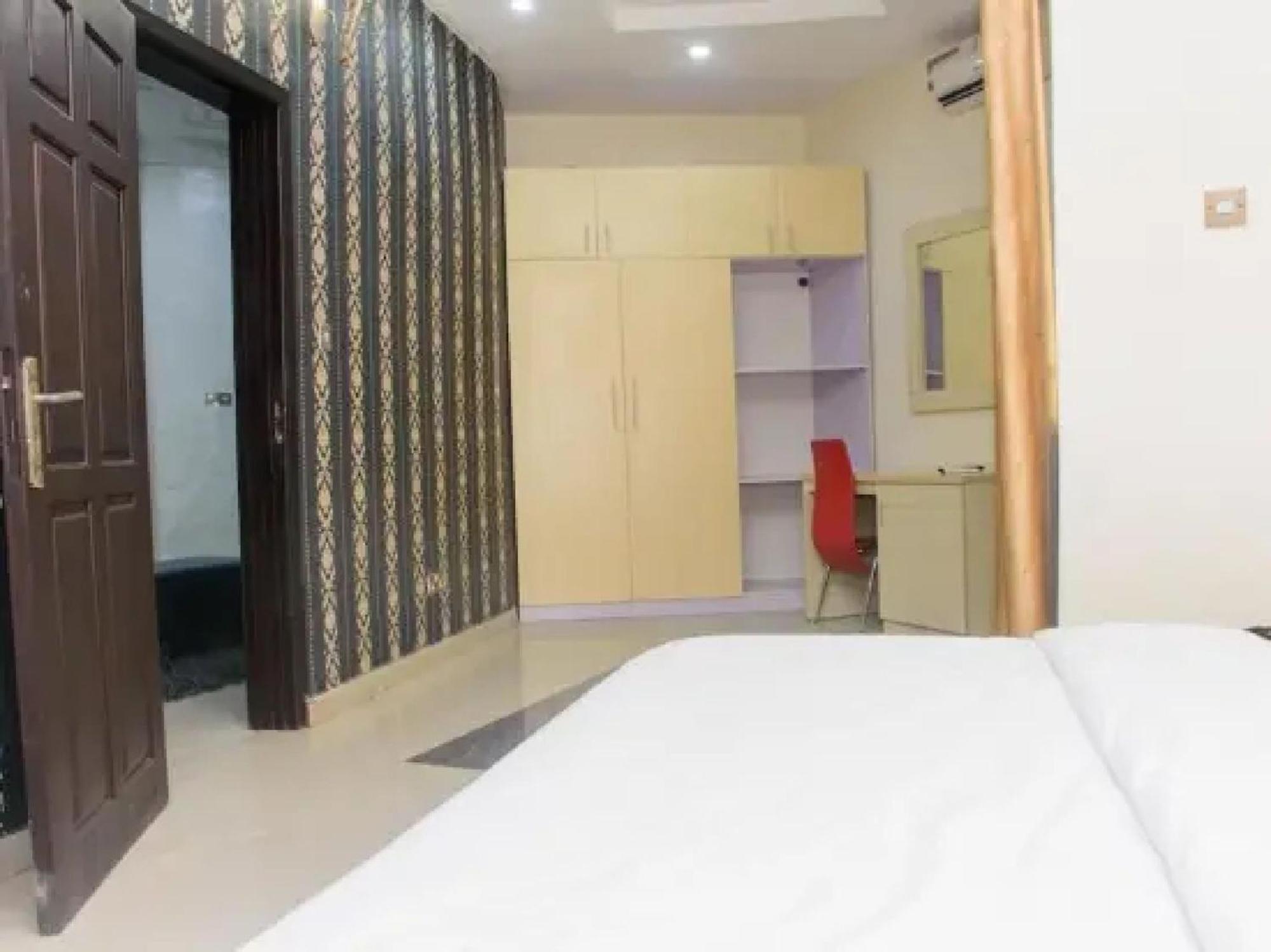 Room In Lodge - Ambience Hotels Abujahome For Leisure And Business Travellers Exterior foto